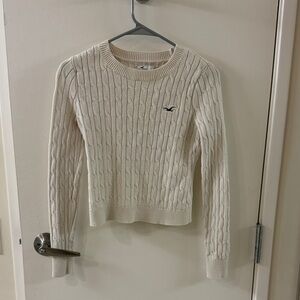 Hollister Women's Ivory Cable Knit Sweater